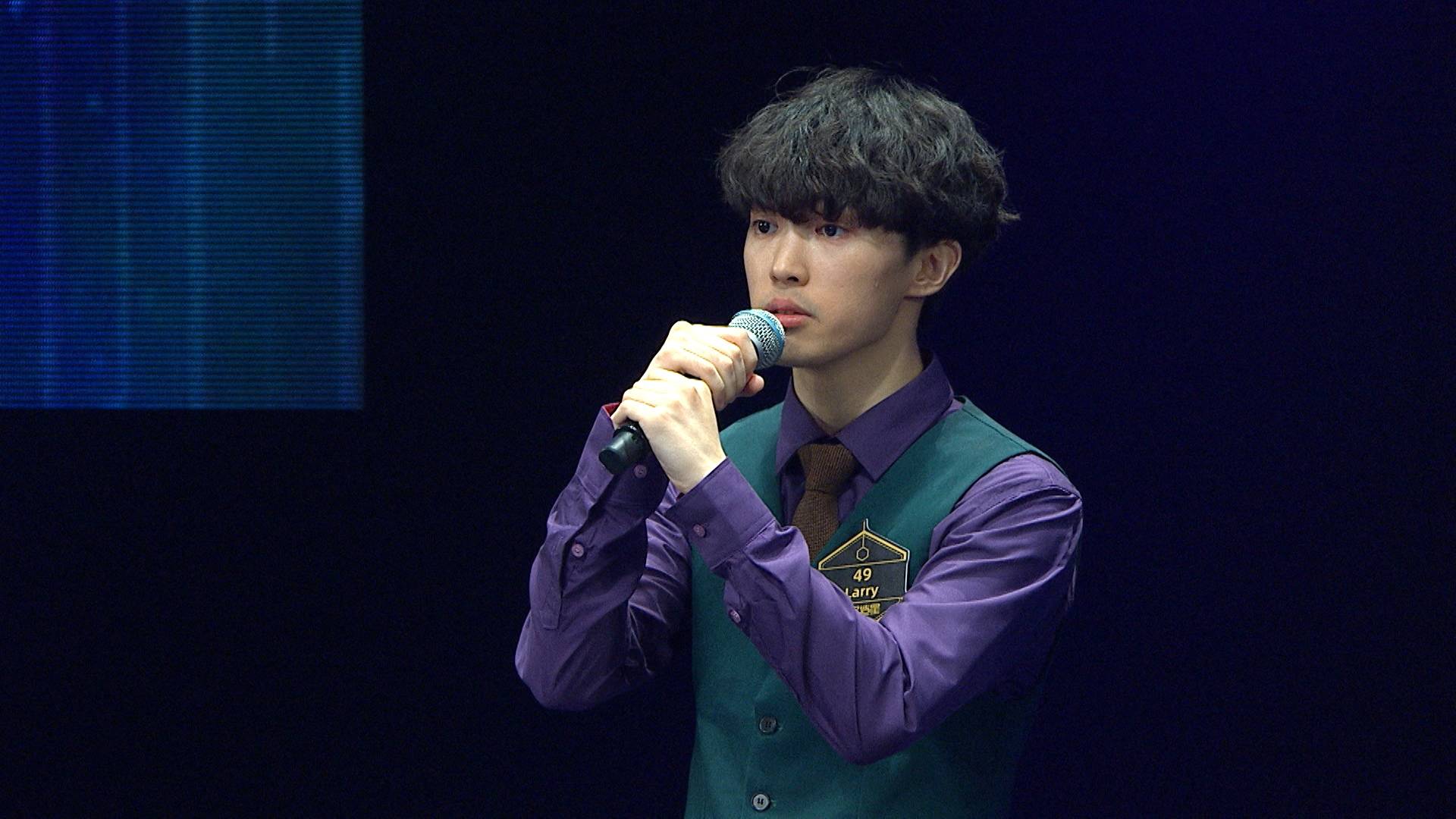 全民造星vi viutv 49號參賽者Larry Larry應要求清唱兩句。(圖片來源:ViuTV)
