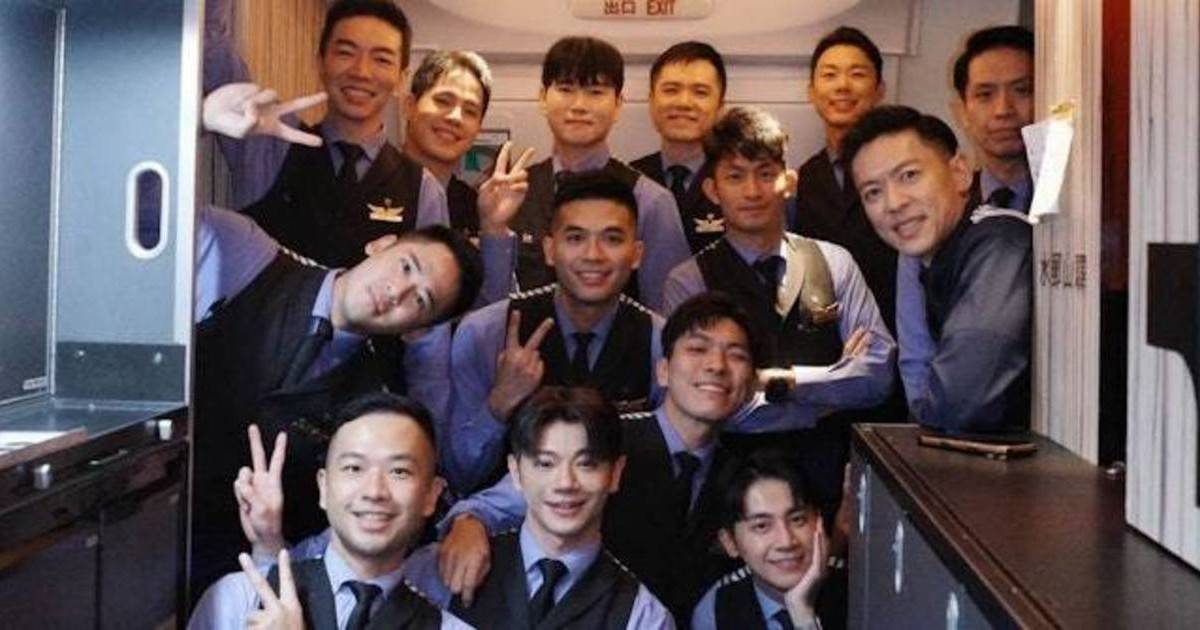 華航近百年一遇「全空少航班」｜15位男神一字排開 女乘客興奮：服務很棒