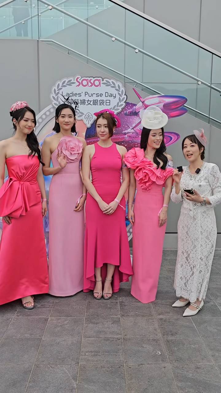 港姐 陳詠詩 應屆港姐包括冠軍陳詠詩、亞軍施宇琪、季軍袁文靜及最上鏡小姐李尹嫣盛裝出席活動(圖片來源:FB@Sasa Hong Kong 莎莎香港)