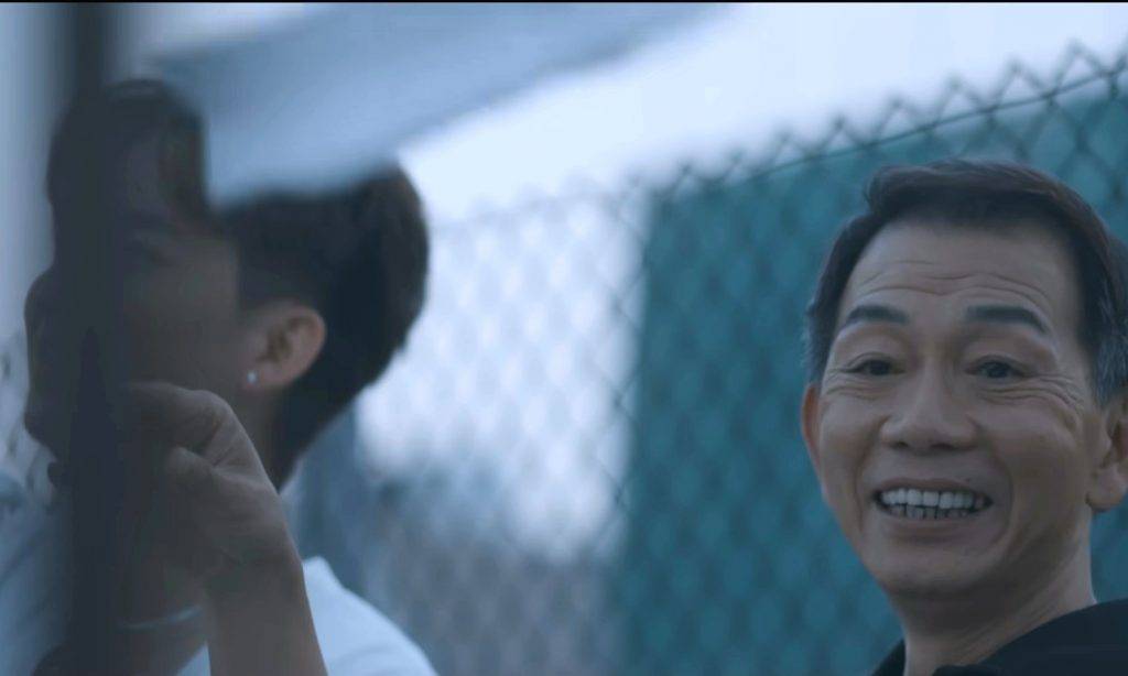 袁富華 新聞女王2 (圖片來源:周吉佩MV截圖)