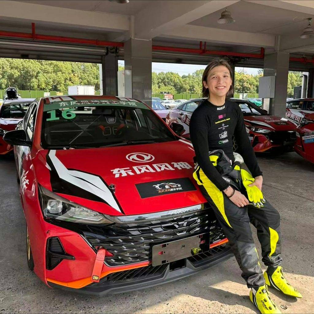 黃又南 shine 又南早前完成人生第一場賽車。(圖片來源:IG@wongyounam)