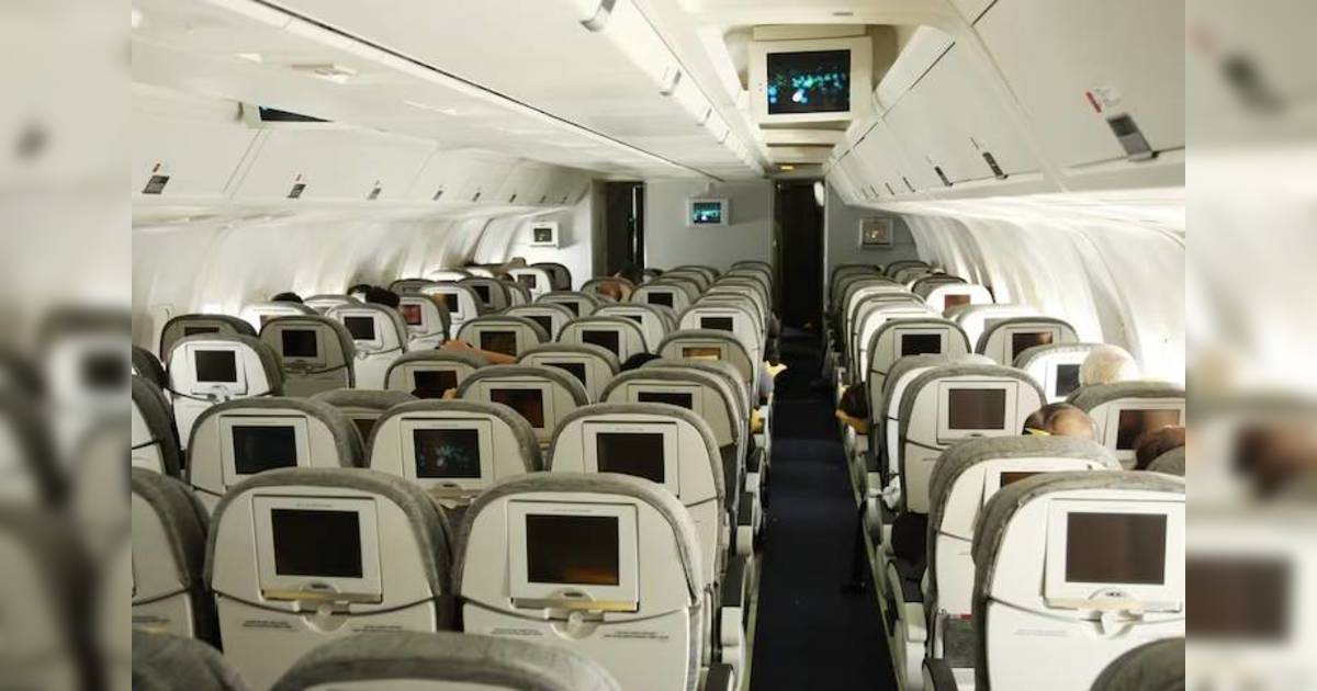 搭飛機最怕訓唔著｜8大技巧助你一覺瞓到落機 精神奕奕周圍玩！