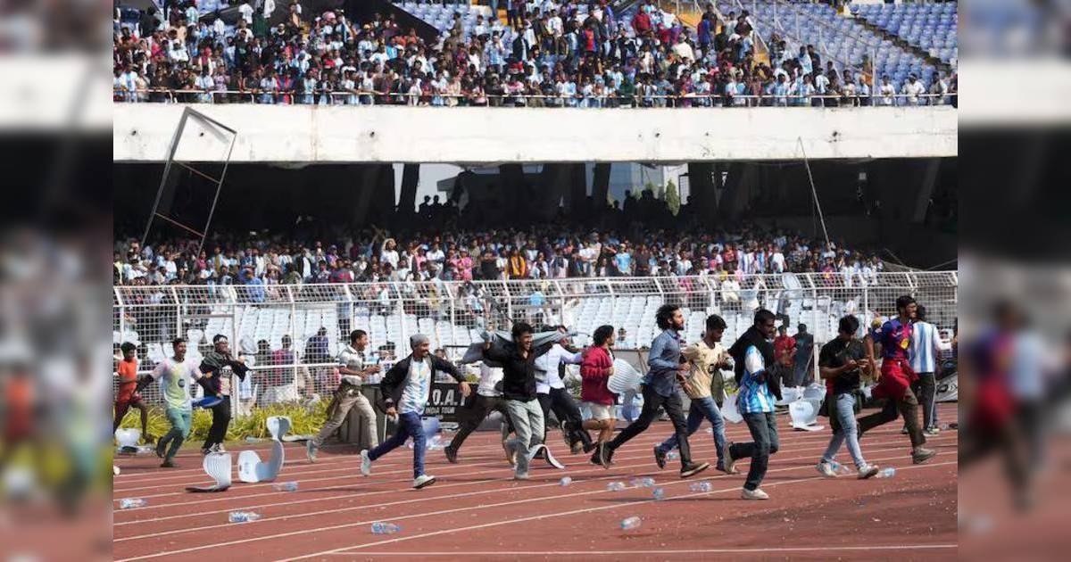 美欺騙案2.0？｜球王美斯訪印度 球迷天價門票見不到偶像 拆椅抗議爆發混亂