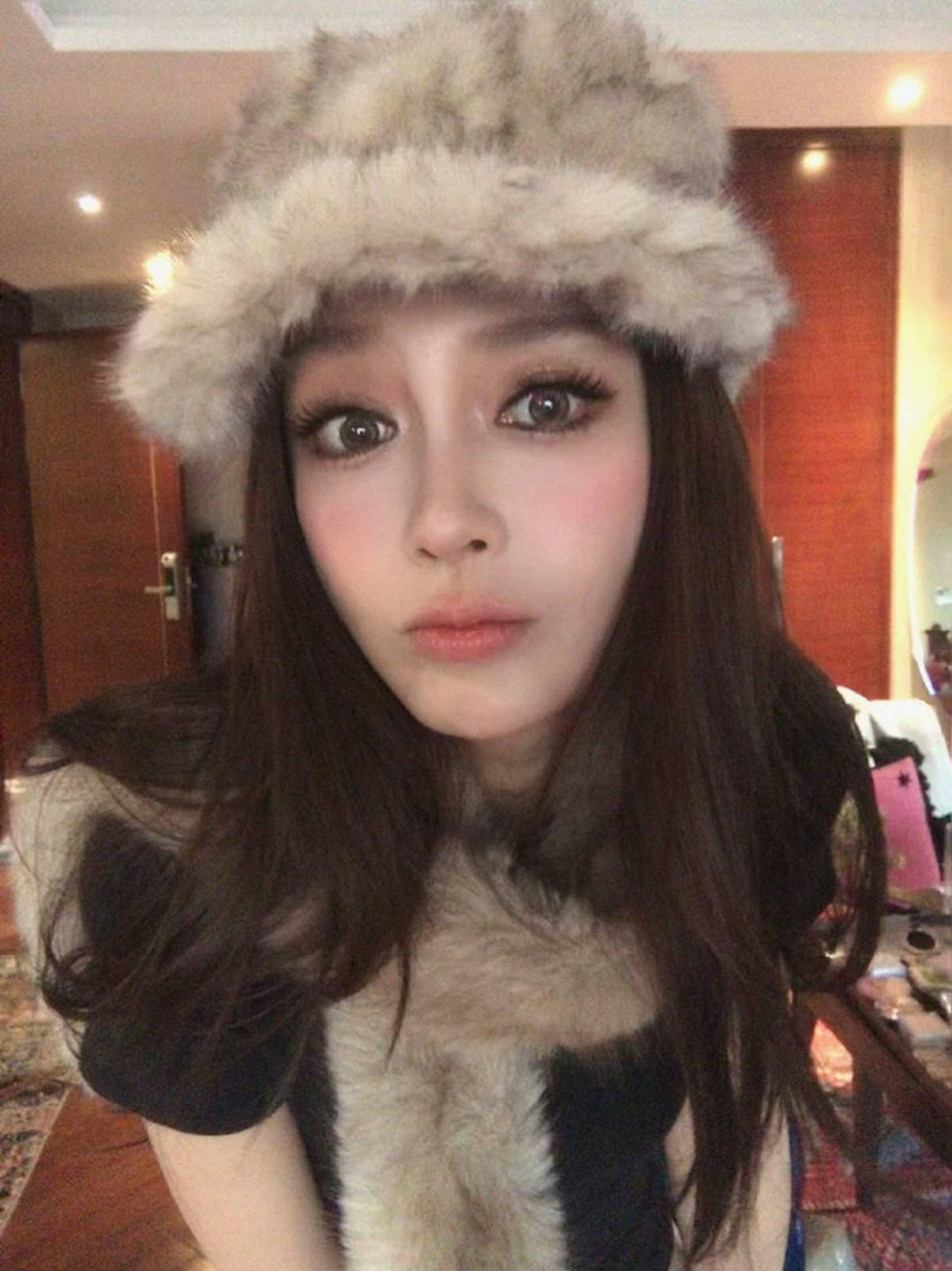 angelababy 煙燻妝 (圖片來源:微博)