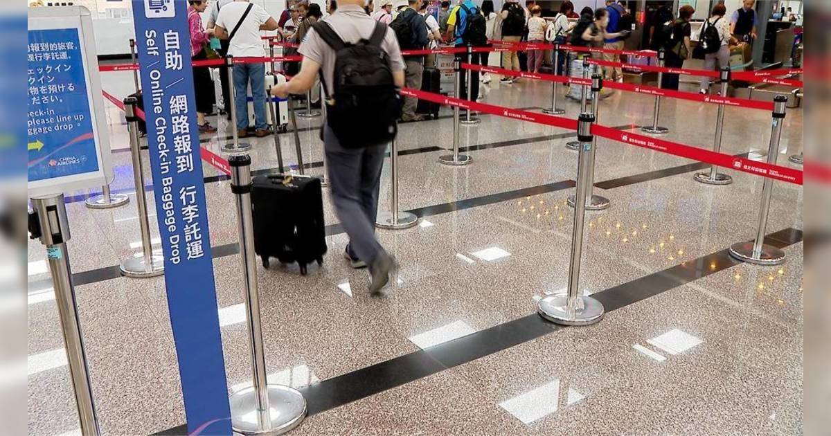 食飽先好上機？網民帶外賣搭廉航慘被丟棄 呻「登機即被制止」餓到落機