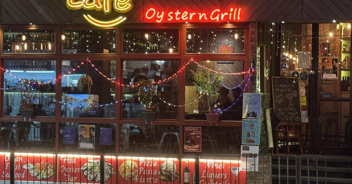Cafe 2 Oyster n Grill – 西環餐廳 必食生蠔+炭燒海鮮拼盤+黑松露牛肝菌雜菌湯+芝士煙肉焗蠔+炭燒澳洲斧頭扒