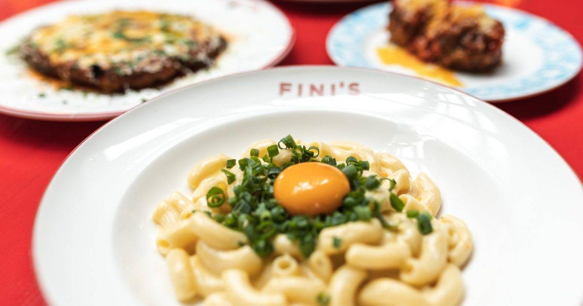 Fini’s (石水渠街) – 灣仔餐廳 必食FINI'S HOT WINGS+Bronx+薄餅