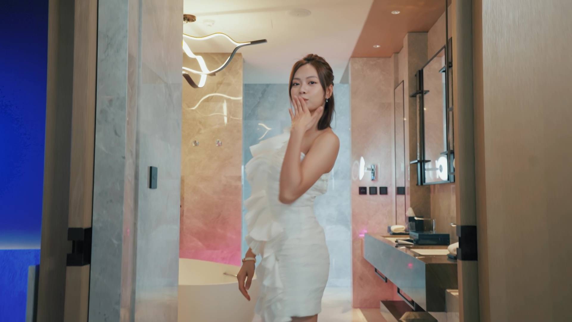 尋歡作樂的姐姐 游嘉欣 (圖片來源:TVB)