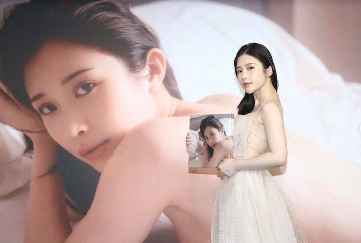 雞排妹 流產 鄭家純早前推出寫真集《純熟》,表明是告別作。(圖片來源:IG@ili.cheng)