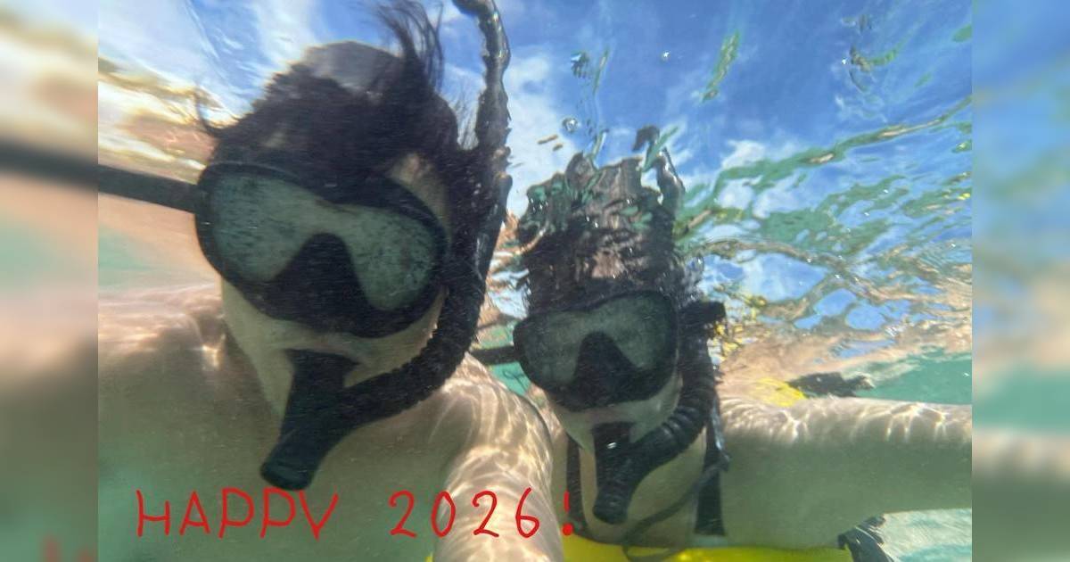 蘇玉華與夫再環遊世界4個月 相愛30年睡覺仍會拖手 網民羨：神仙伴侶