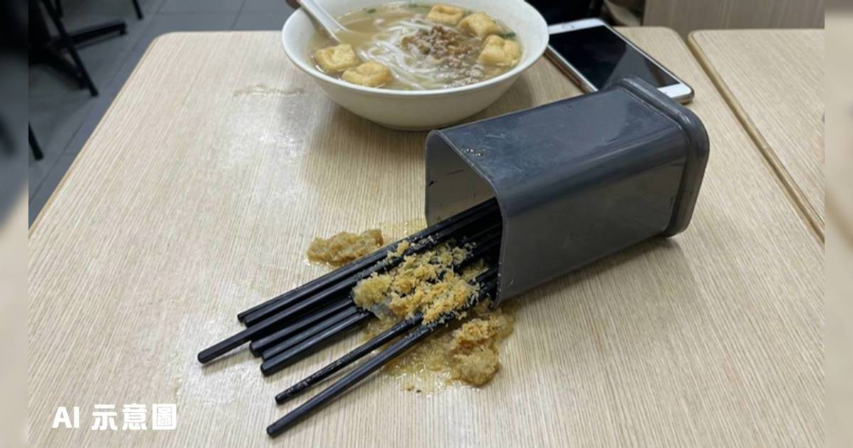 連鎖米線店筷子筒底藏神秘物體｜食客崩潰：死都唔會再食 餐廳主動致歉