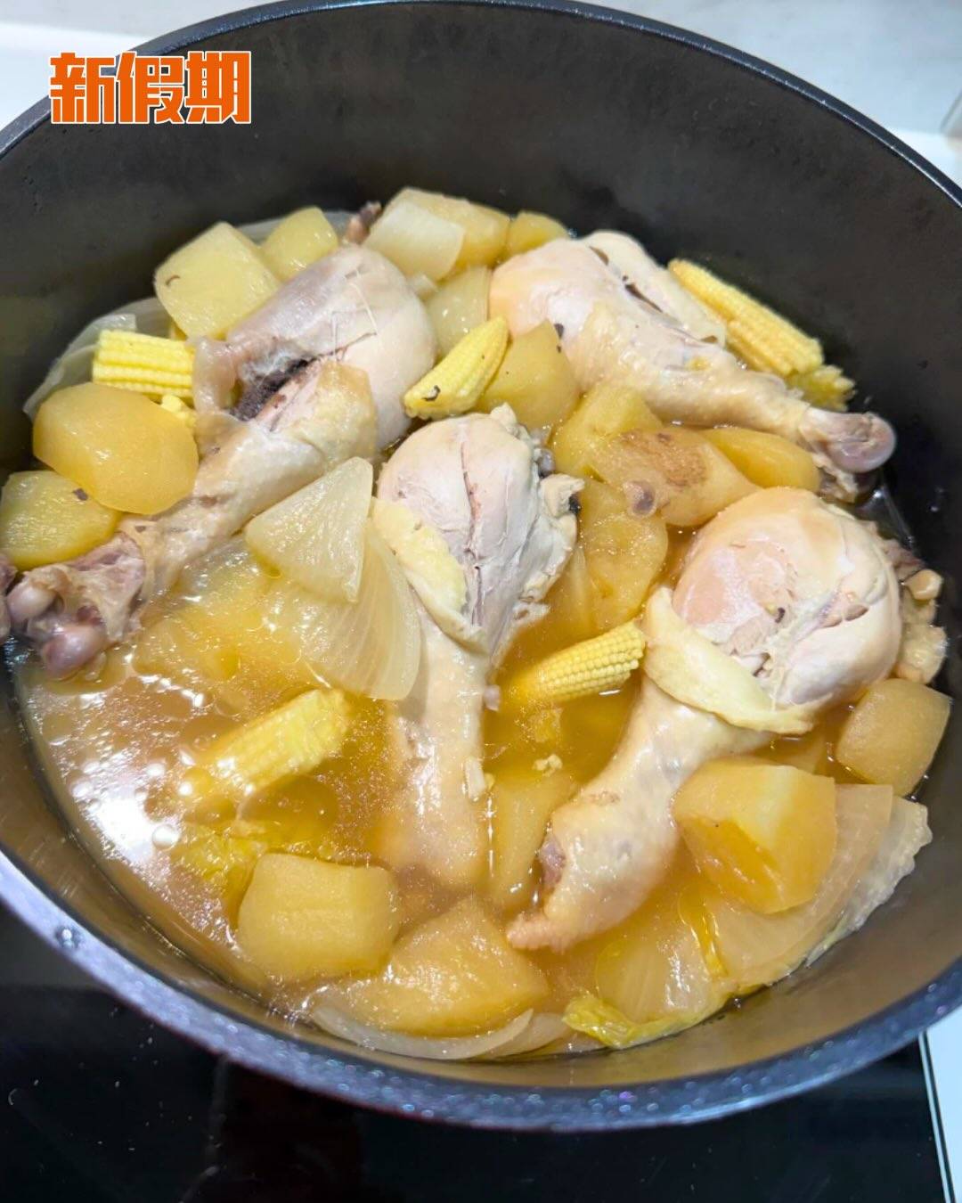 無水蘋果雞湯 (圖片來源:threads@fatfatfatssss、threads@huaipingwu、threads@cheapjing.eater、threads@chan__kyu)