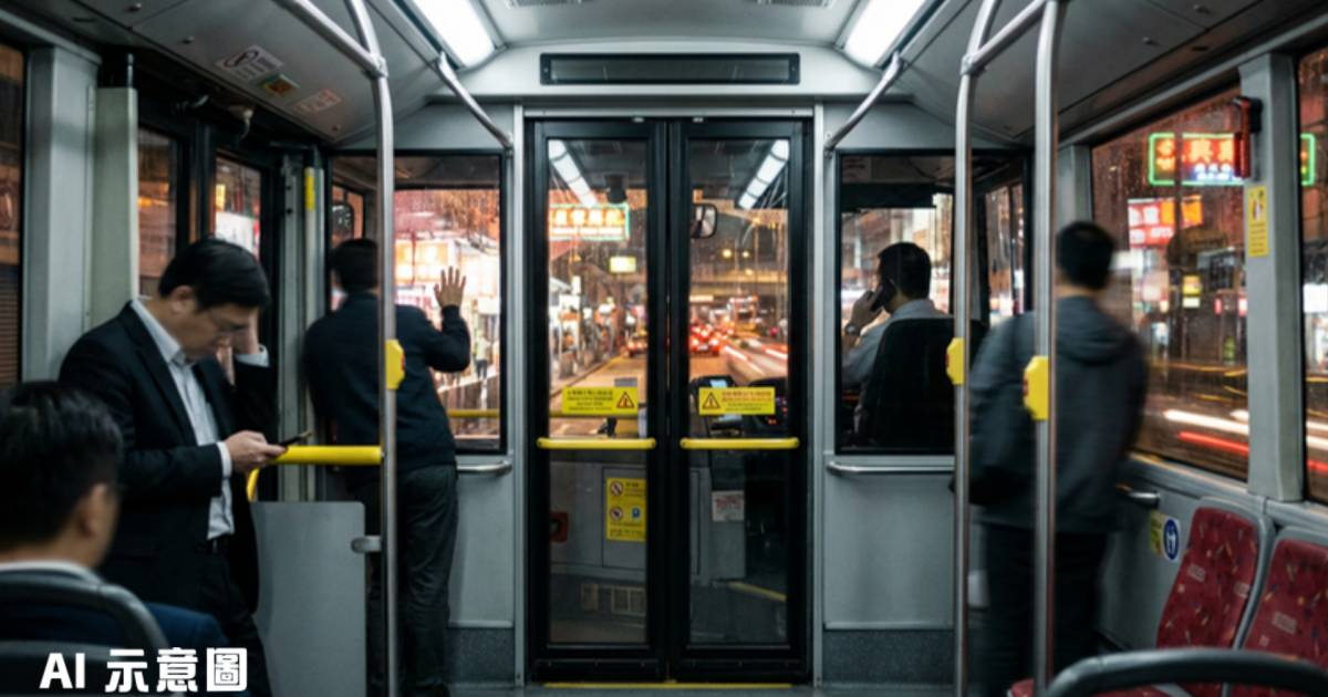九巴女乘客遲落樓梯狂罵司機｜司機奇招反擊困全車20人 網民反應意外