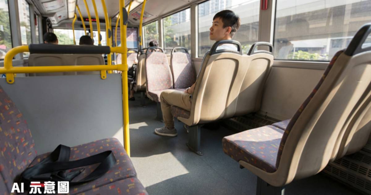 巴士這座位無配備安全帶｜女生拍照分享恐「爭住坐」