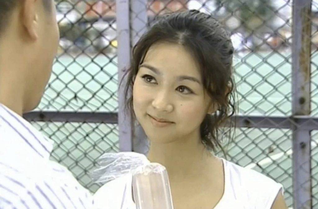 薛凱琪 醫美 很多網友時不時懷念以前的Fiona,感歎她驚人的外貌變化。(圖片來源:《學警出更》截圖)