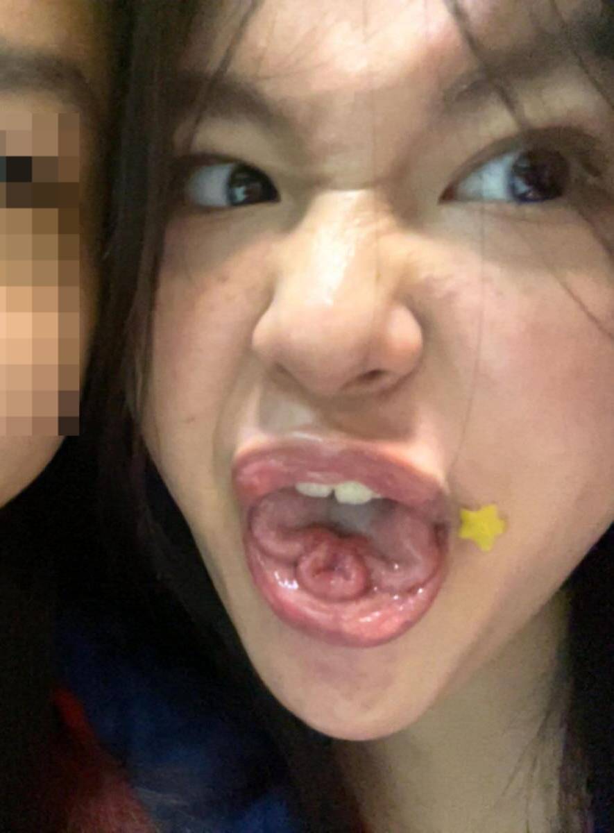 王浩信 陳自瑤 擁有超靈活舌頭(圖片來源:IG@victoriaahwong)