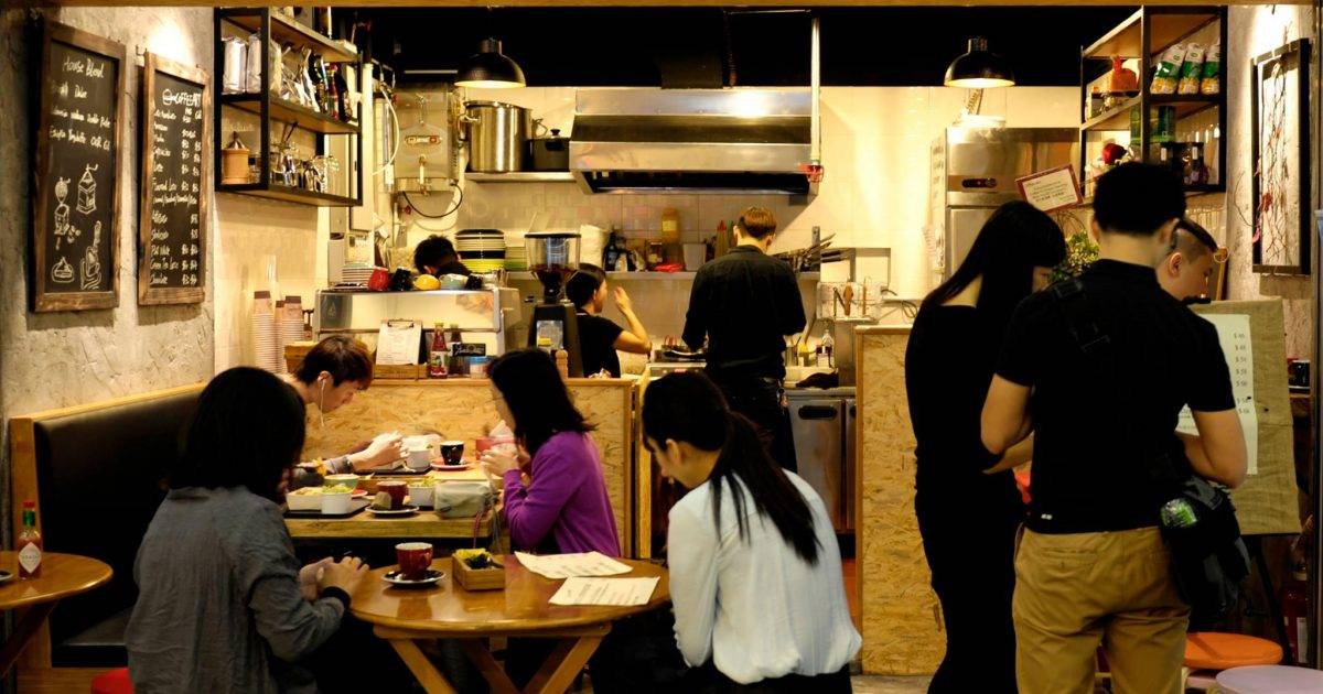 Coffee Art – 觀塘餐廳 必食Deluxe All Day Breakfast+鐵板焦糖香蕉雪糕班尼+蒜香蜆肉意粉