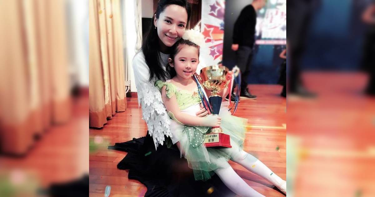 郭羨妮女兒小學升讀媽媽母校 做功課日日喊 因高材生宣萱1句話堅決為愛女轉校