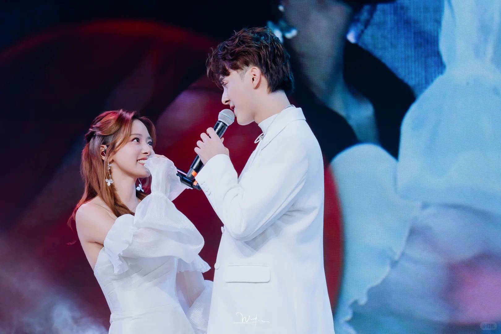 葉蒨文 曾展望 深情對望(圖片來源:小紅書@舞台摄影win神)