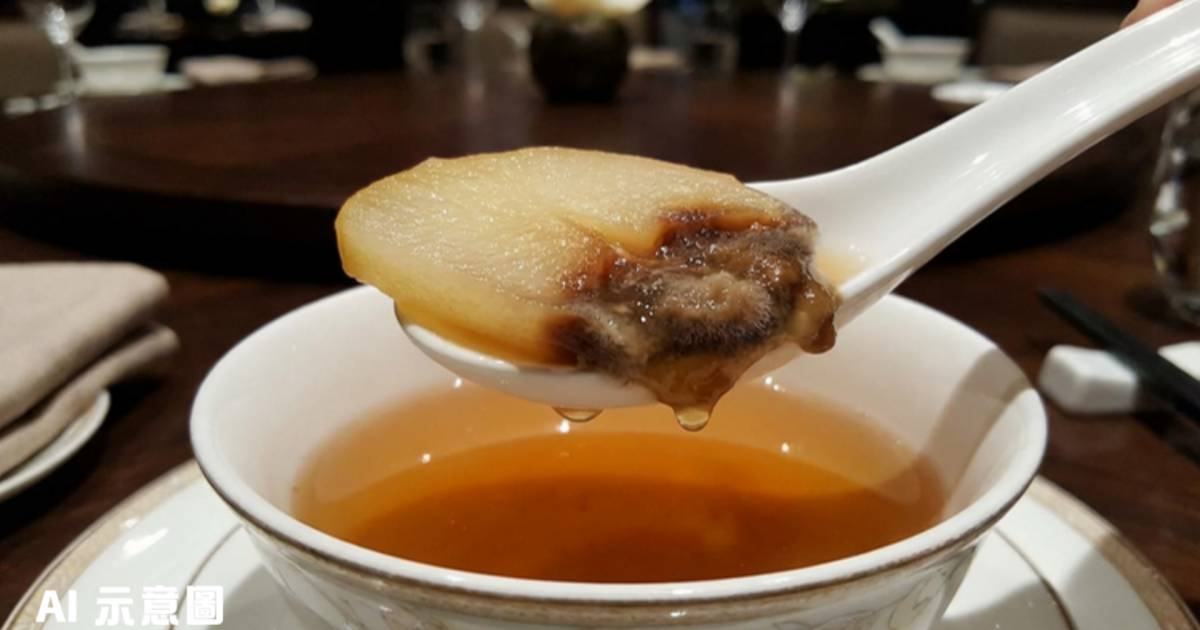 港島酒店燉湯驚現爛雪梨｜大片發黑食客怒公審 網民轟：飲完都驚出事