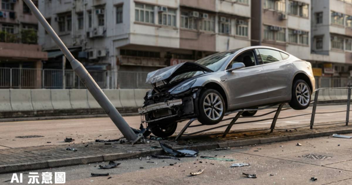 Tesla撞歪燈柱車頭損毀｜同日深水埗「辣椒仔」剷安全島 兩宗自炒真相待查