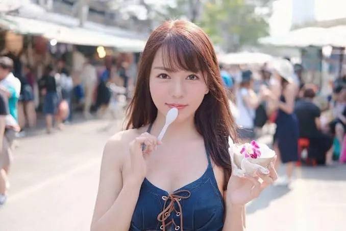 譚嘉儀 懷孕 10年前與Lilian Kan 經常被指撞樣,樣貌身材都係咁超班(圖片來源:IG@vivivvtam)