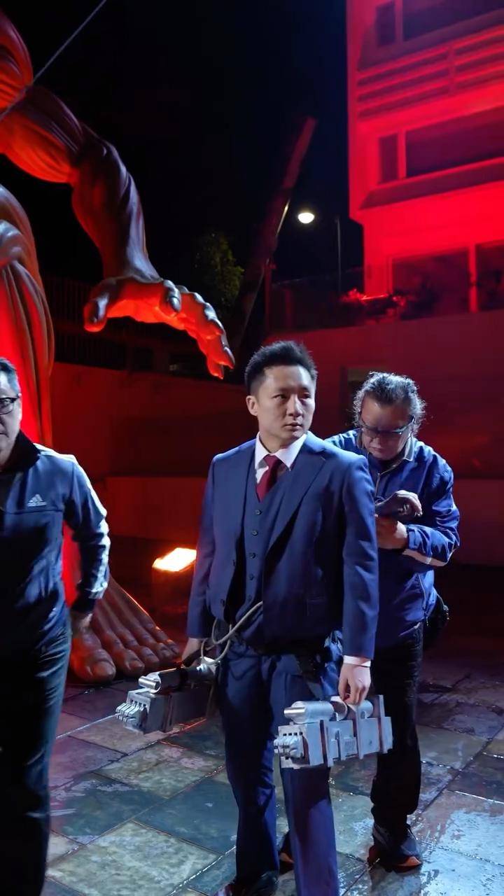 鍾培生 莊雅婷 鍾培生落地後解除裝備。(圖片來源:鍾培生Facebook)