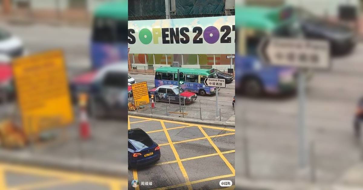 內地女遊港被小巴8字標語震撼 網民共鳴：不愧是發達地區