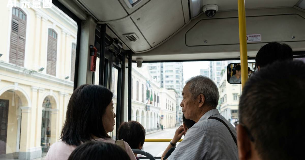 六旬港男澳門巴士上對菲傭做咗呢件事　警查車Cam拉人