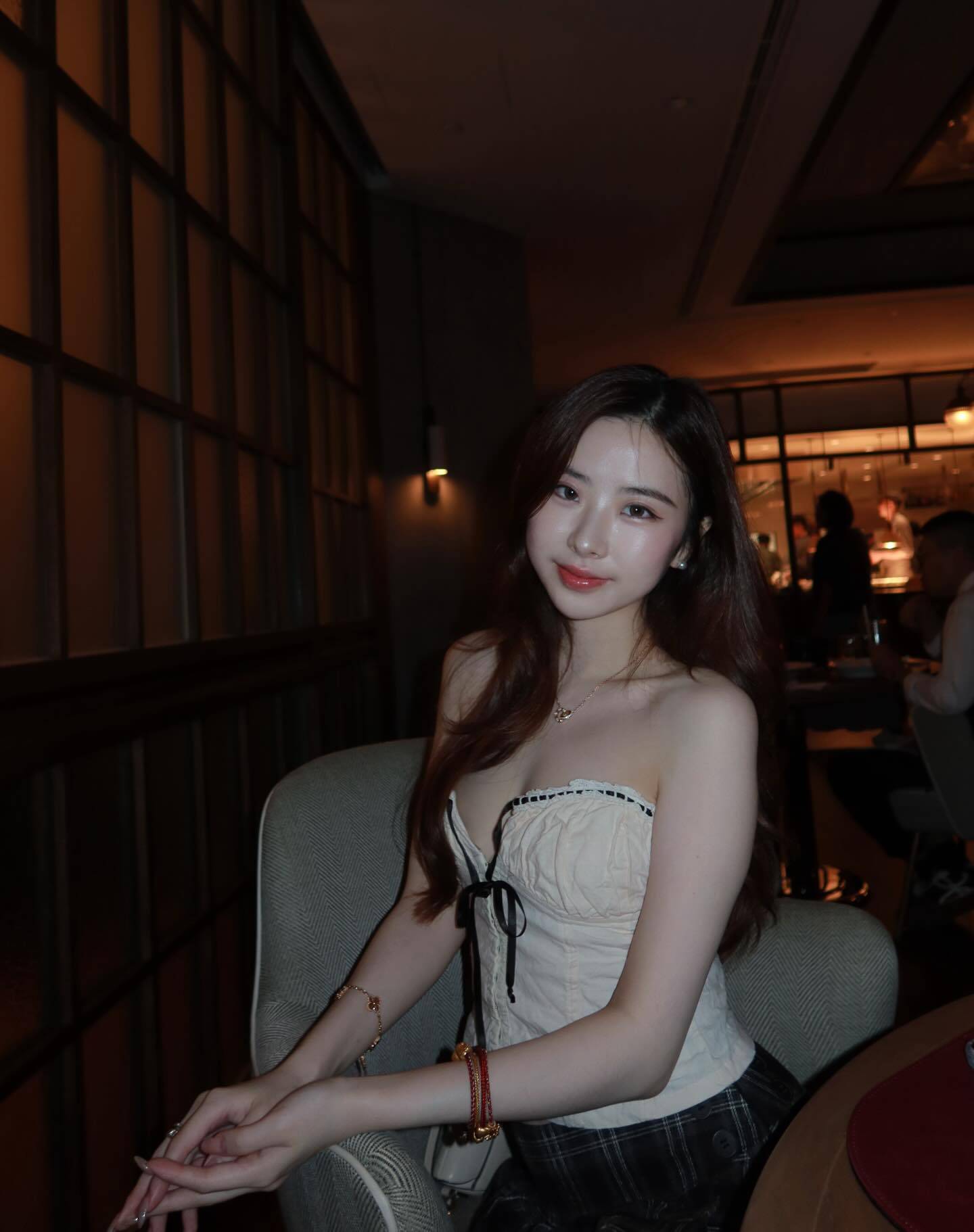 晚吹怨女俱樂部 港姐2024 (圖片來源:IG@aakhuii)