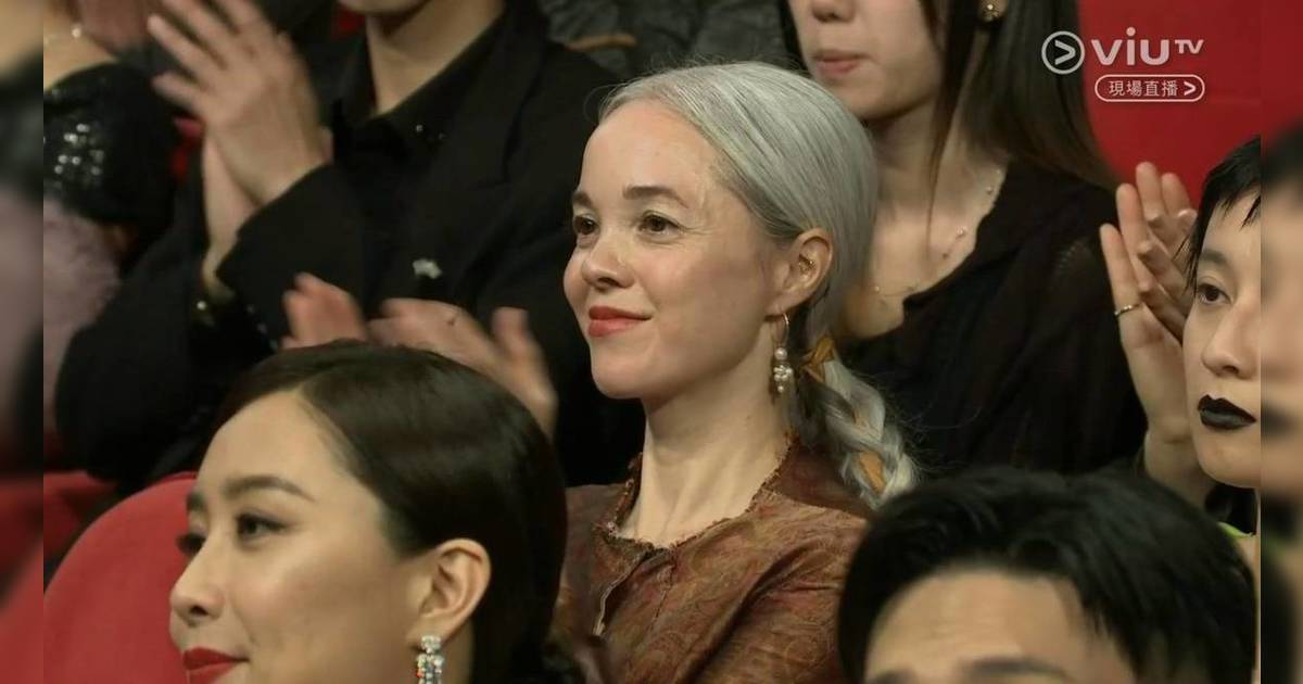 金像獎2026｜麥浚龍混血女友戴庚玲驚艷金像獎 名校學歷背景猛料 影后女兒是她學生