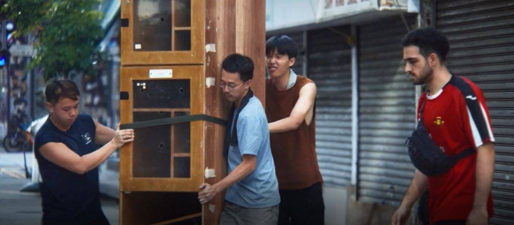 court|第9集單元二結局 原來阿藍被巧合地被搬運工人遮住,CCTV鏡頭未能拍到他。(圖片來源:ViuTV)