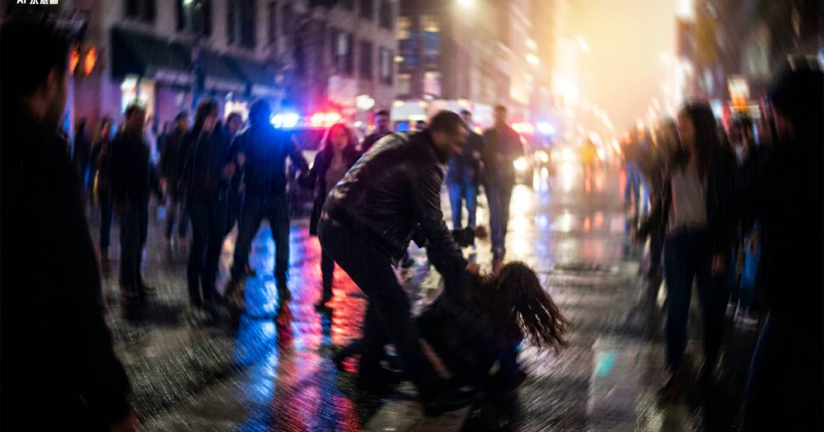 打女人片瘋傳！內地男當街暴毆長髮女拳拳窩心槌 驚人內情曝光網民竟倒戈？