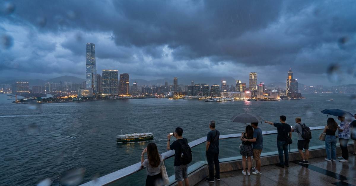 極端天氣狂襲香港！超強颱風黑雨10年內爆發式急增：官方緊急聯手推新平台自救？