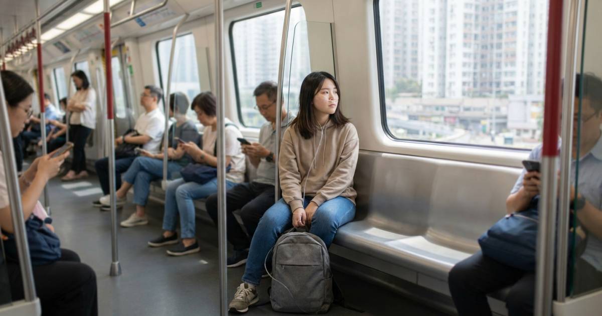 19歲港女Michelle患罕見病｜坐關愛座被當眾羞辱 哭訴聽見母親偷喊：年花百萬藥費盼續命