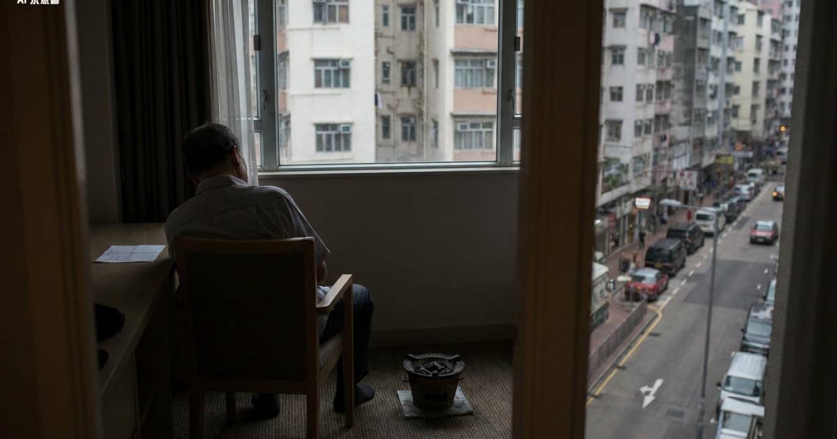 珍惜生命｜紅磡酒店47歲男住客房內燒炭昏迷 現場檢獲遺書