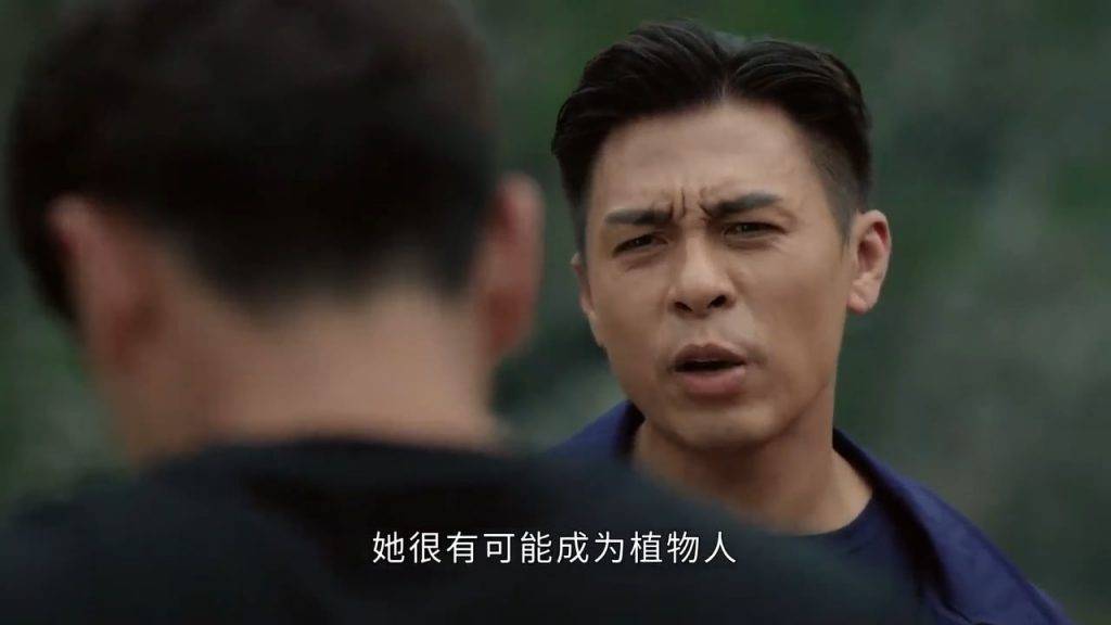 重案解密|魔警洪永城成魔之路曝光!狠心「殺妻 洪永城要脅陳少邦殺掉梁諾言,但陳少邦不忍心。(圖片來源:優酷)