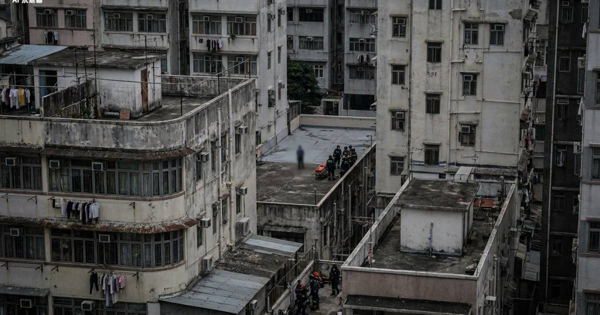 堅尼地城63歲婦疑天台墮下 倒臥平台當場不治 現場未檢遺書