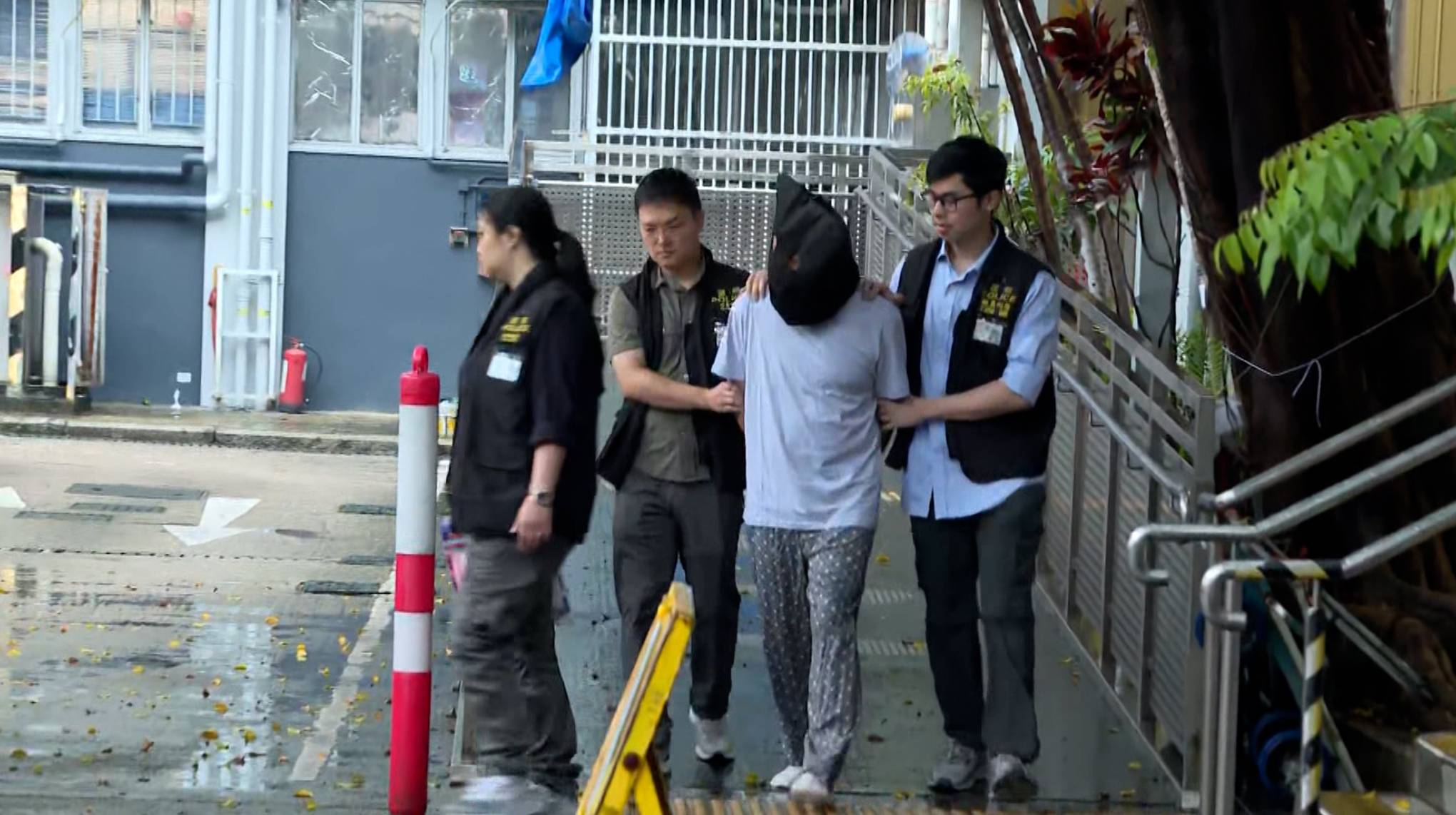 巴士 東張西望 警方即日拘捕疑犯,並已落案起訴一名65歲胡姓男子。(圖片來源:TVB)