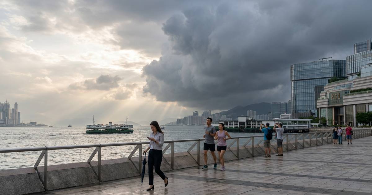 天氣突變｜狂風雷暴週末來襲？天文台預測：一連數日有大雨！