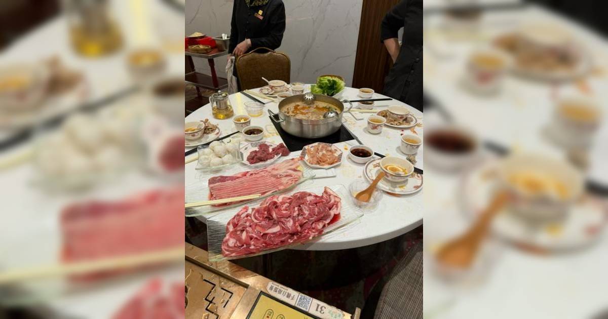 一家四口火鍋放題狂叫24個布甸追加肉類海鮮 目擊者睇唔過眼揭譁然結局 網民籲報警