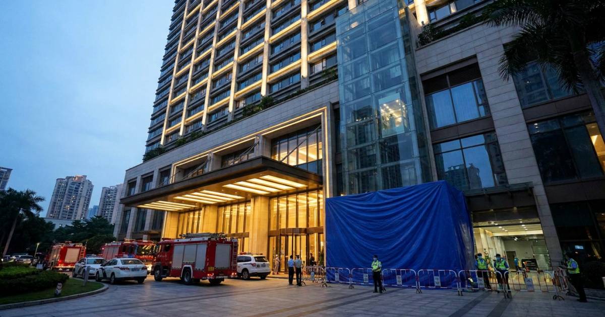 深圳頂奢酒店電梯從34樓急墜｜現場封鎖禁拍攝唯獨不見救護車