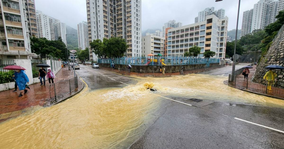 慈雲山一周三爆鹹水管｜四屋邨居民反覆停水 街坊嬲爆揭背後原因
