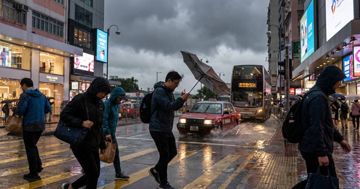 低壓槽狂襲｜天文台警告：周末起連場大雨夾雜狂風雷暴！