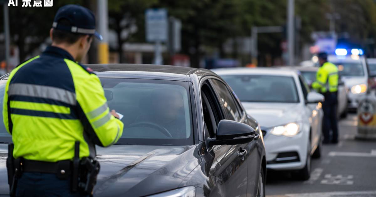 警放蛇截白牌車｜揭41歲雙程證司機冒認身份接客 涉罪最高可囚14年
