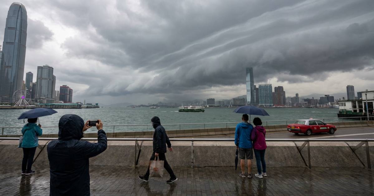 雙颱風爆發！米克拉海高斯前後夾擊日本｜香港天氣突變：狂風雷暴即將殺到？
