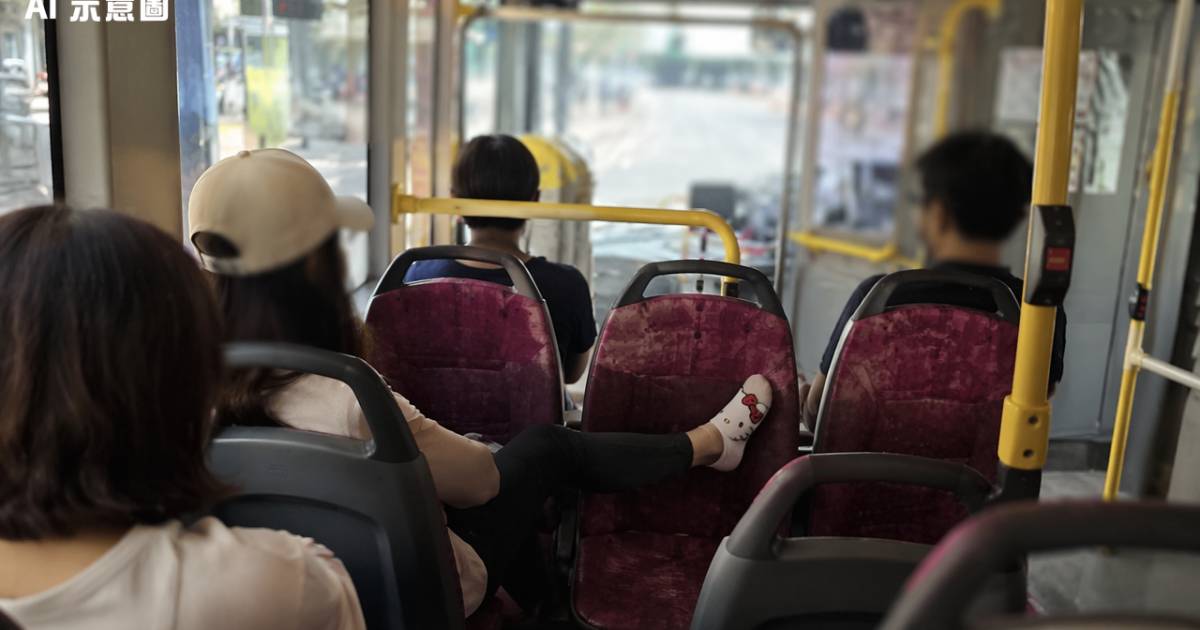 城巴女乘客伸腳穿前座被公審｜網民集體「錯重點」焦點完全跑偏