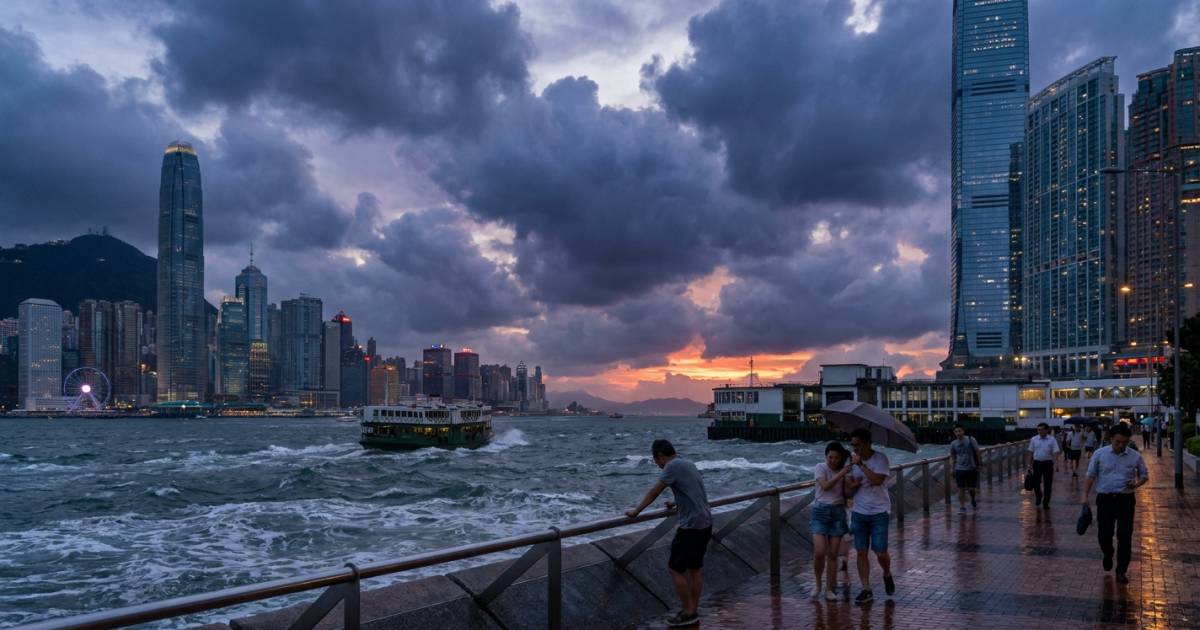 一號風球今早發出！熱帶氣旋狂襲南海：香港天氣將急轉直下？