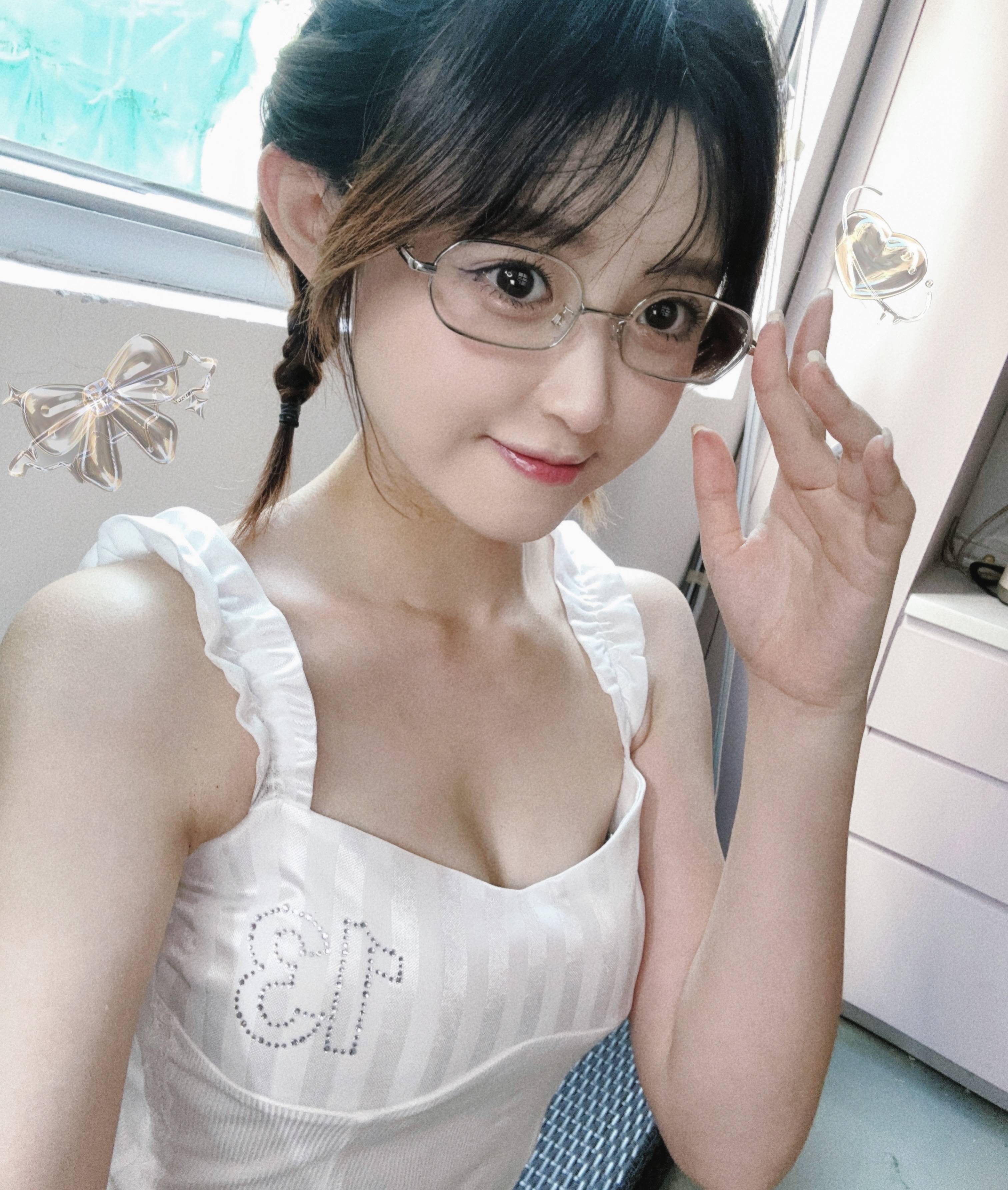 靜靜寫真集 香港小姐 (圖片來源:IG@chingching__marvia)