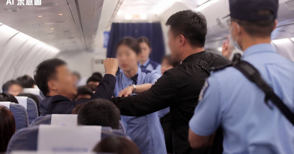 廈航客機兩港人為椅背動手互罵｜警方登機調查結果出乎意料